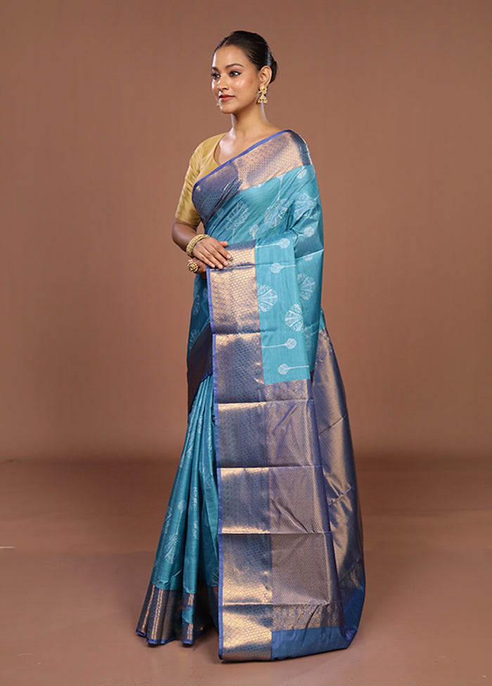 Green Kanjivaram Silk Saree With Blouse Piece