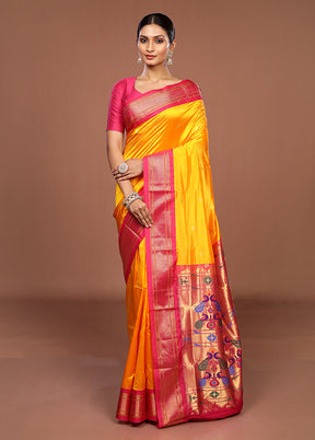 Yellow Handloom Kanjivaram Pure Silk Saree With Blouse Piece