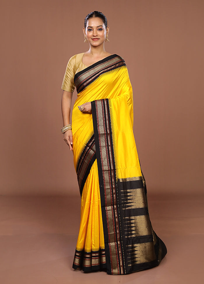 Yellow Handloom Kanjivaram Pure Silk Saree With Blouse Piece