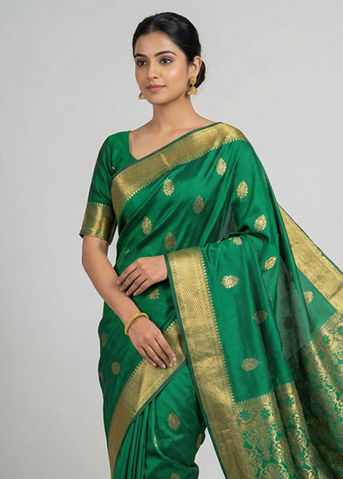 Green Kanjivaram Silk Saree With Blouse Piece