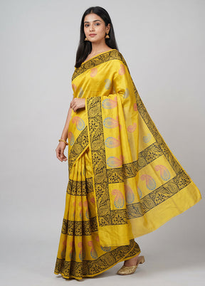 Yellow Printed Silk Saree Without Blouse Piece