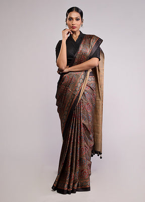 Yellow Printed Silk Saree Without Blouse Piece