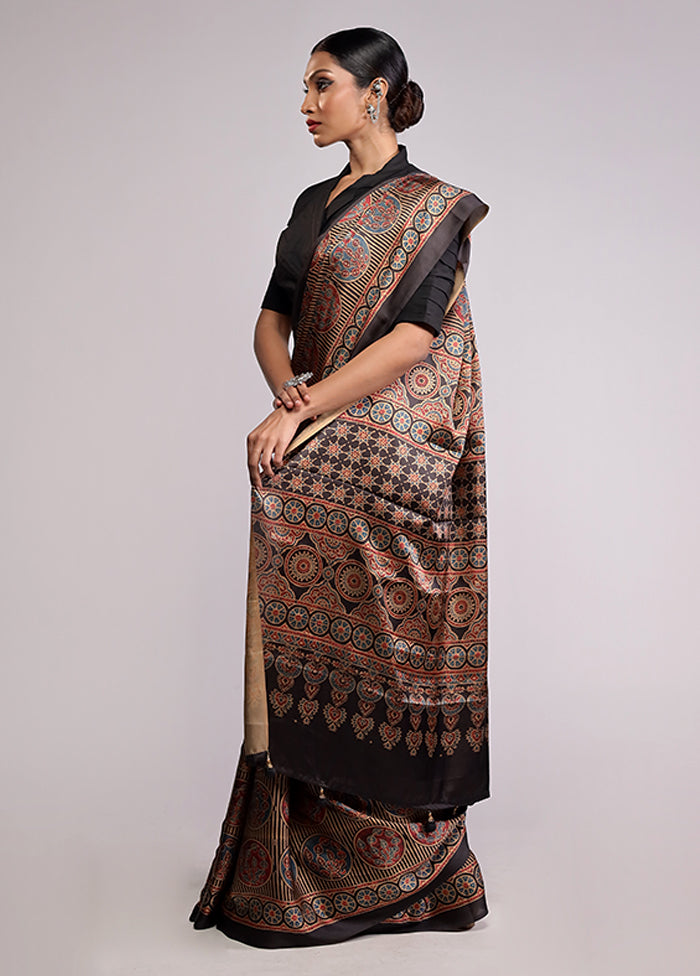 Yellow Printed Silk Saree Without Blouse Piece