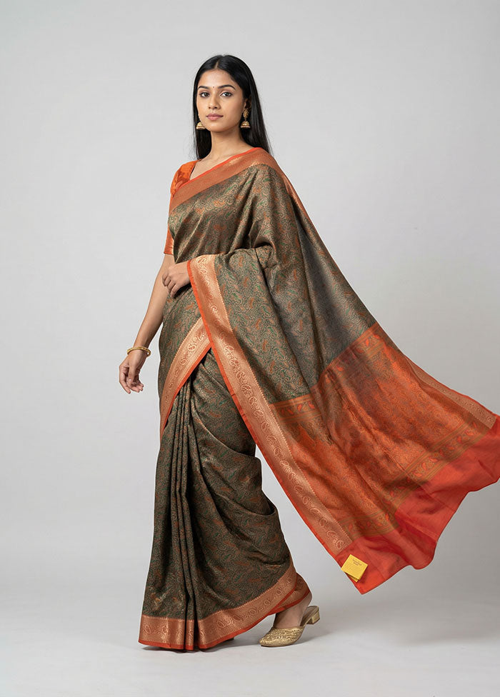 Green Jamewar Silk Saree With Blouse Piece