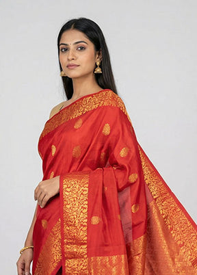 Red Kanjivaram Silk Saree With Blouse Piece