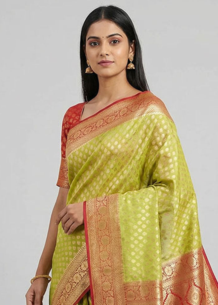 Green Uppada Silk Saree With Blouse Piece