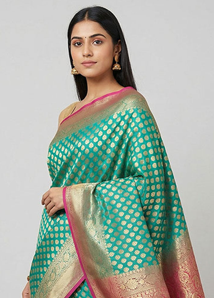 Green Uppada Silk Saree With Blouse Piece