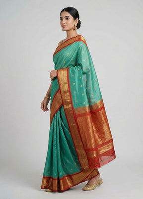 Green Gadwal Silk Saree Without Blouse Piece