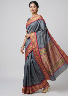 Grey Kanjivaram Silk Saree With Blouse Piece