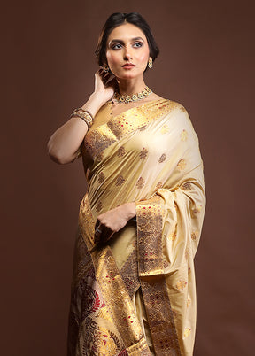 Cream Assam Silk Saree With Blouse Piece