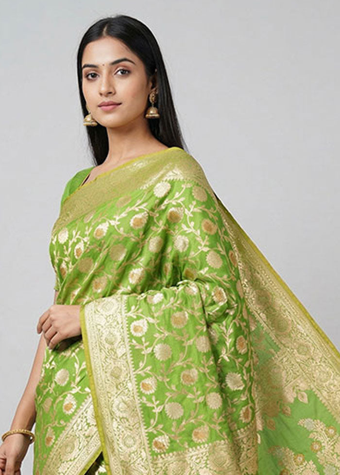 Green Uppada Silk Saree With Blouse Piece