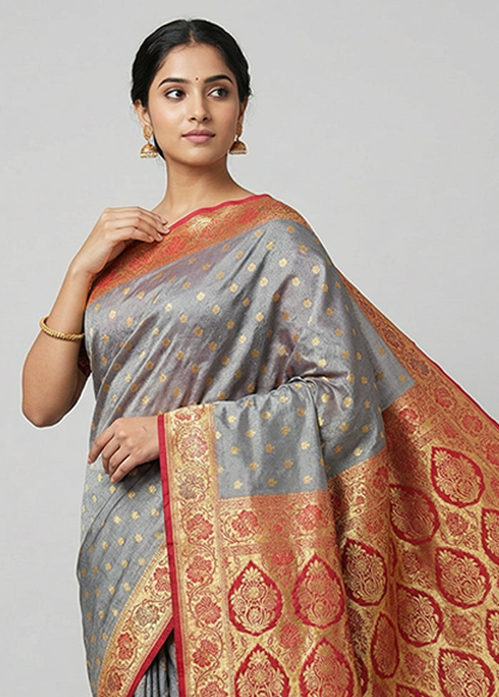 Grey Tanchoi Silk Saree With Blouse Piece