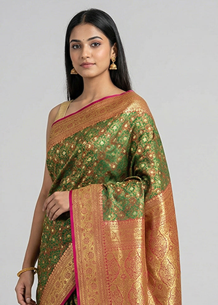 Maroon Tanchoi Silk Saree With Blouse Piece