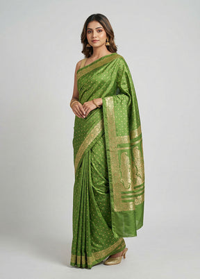 Green Handloom Banarasi Pure Silk Saree With Blouse Piece