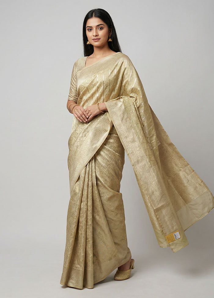 Green Uppada Silk Saree With Blouse Piece