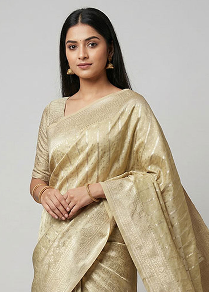 Green Uppada Silk Saree With Blouse Piece
