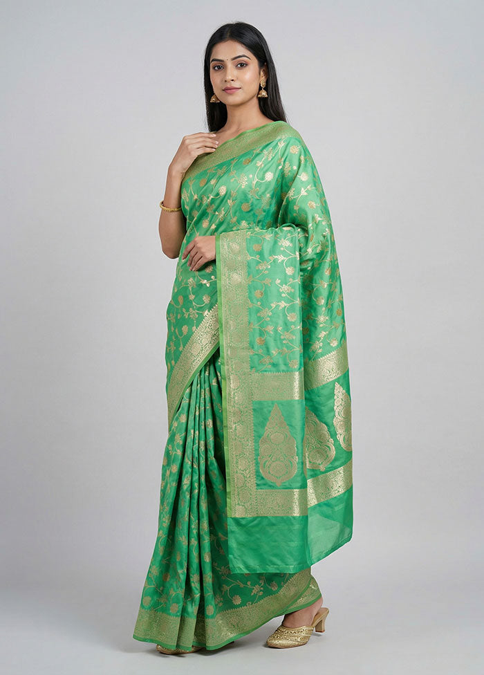Green Uppada Silk Saree With Blouse Piece