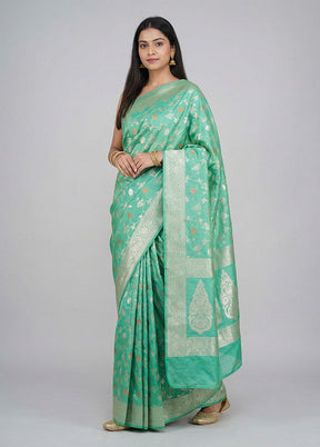 Green Uppada Silk Saree With Blouse Piece