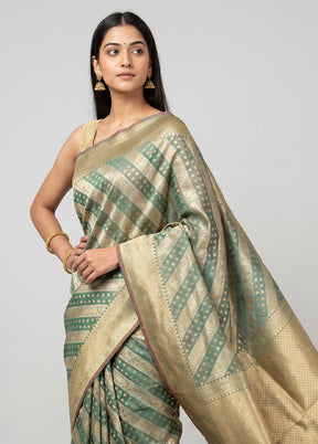 Green Kora Silk Saree With Blouse Piece