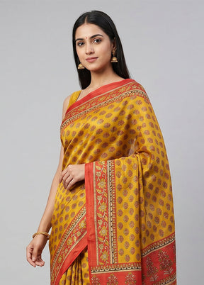 Yellow Printed Silk Saree Without Blouse Piece