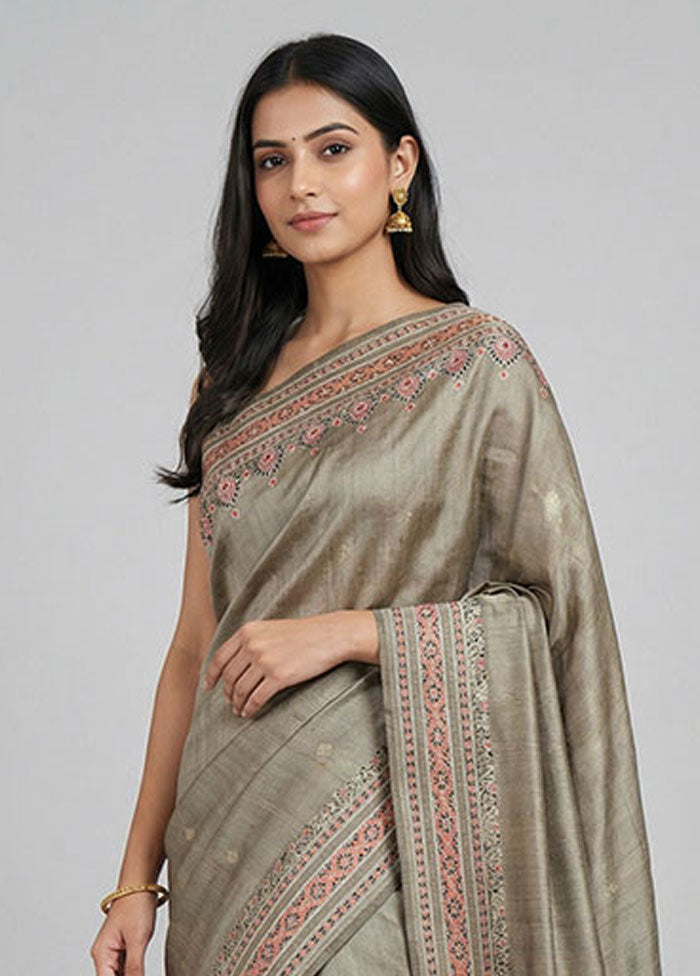 Cream Printed Silk Saree Without Blouse Piece