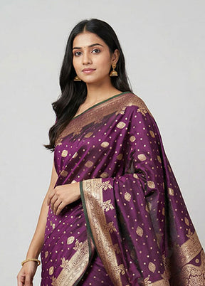 Green Banarasi Silk Saree With Blouse Piece