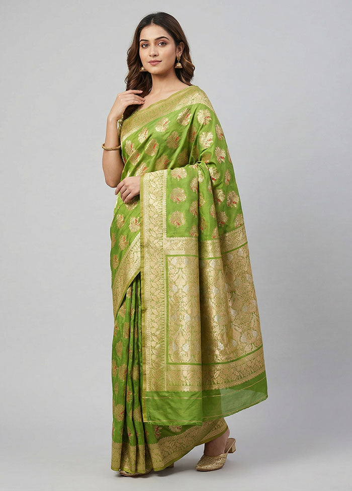 Green Uppada Silk Saree With Blouse Piece