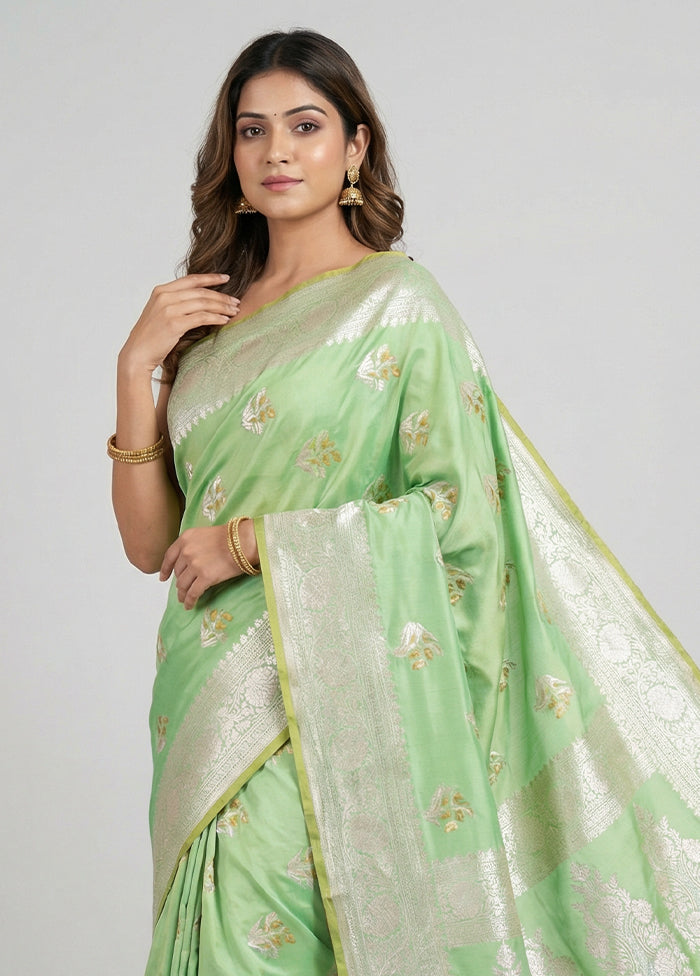Green Uppada Silk Saree With Blouse Piece