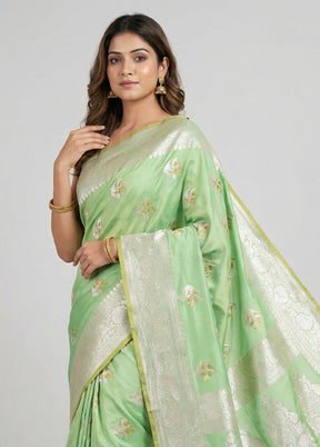 Green Uppada Silk Saree With Blouse Piece