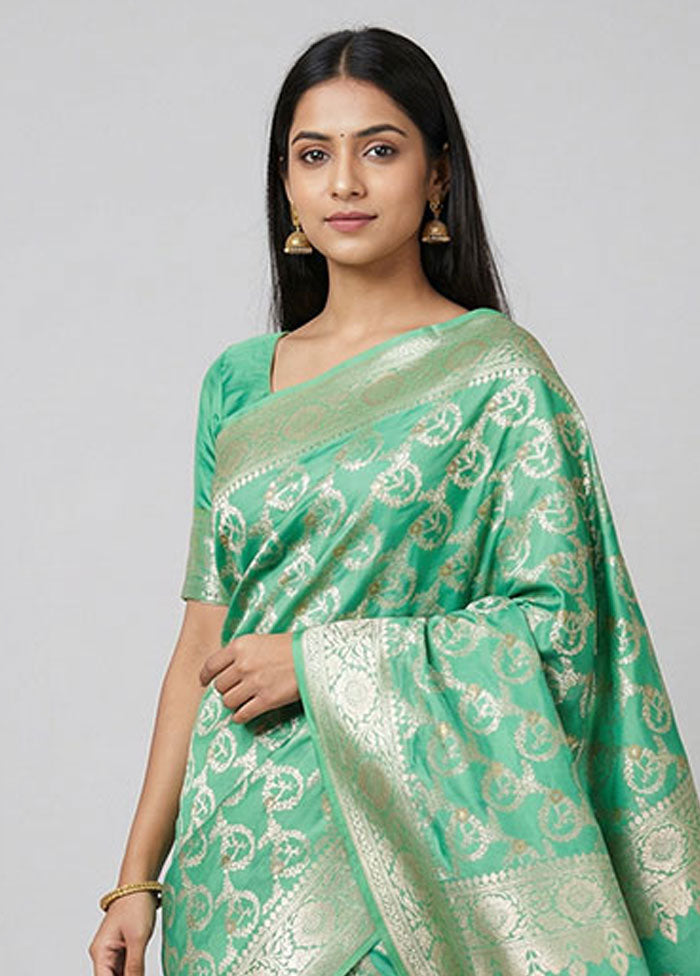 Blue Uppada Silk Saree With Blouse Piece