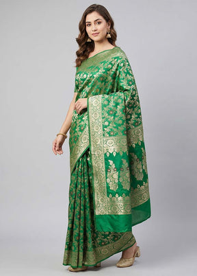 Green Uppada Silk Saree With Blouse Piece
