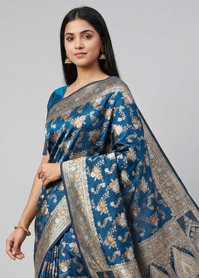 Blue Uppada Silk Saree With Blouse Piece