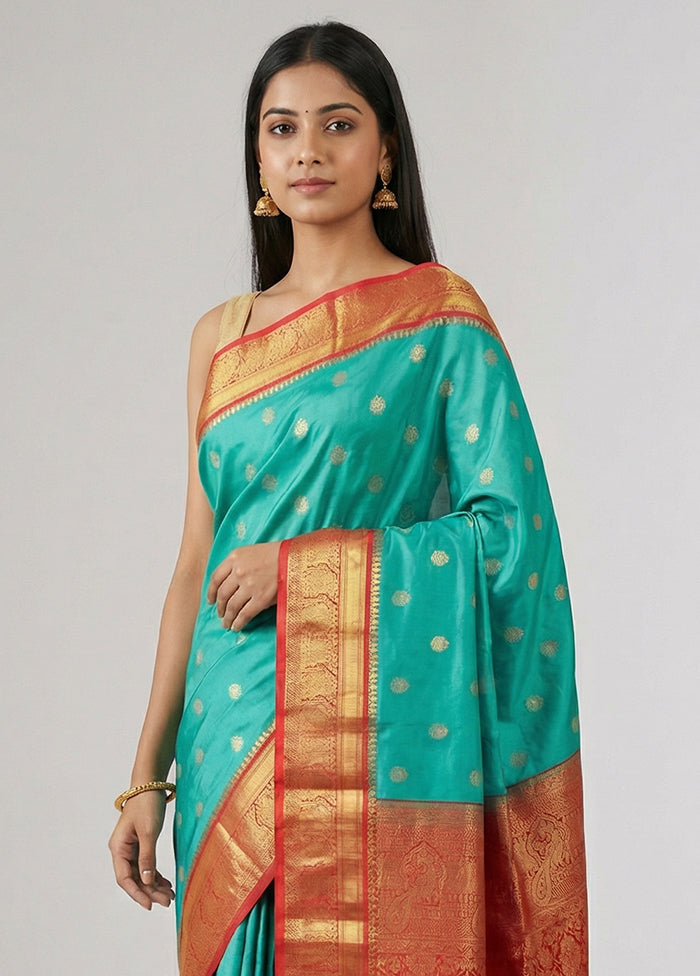 Green Kanjivaram Silk Saree With Blouse Piece