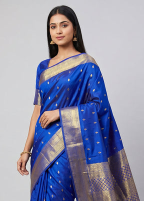 Blue Handloom Kanchipuram Pure Silk Saree With Blouse Piece