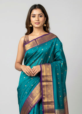 Green Handloom Kanjivaram Pure Silk Saree With Blouse Piece