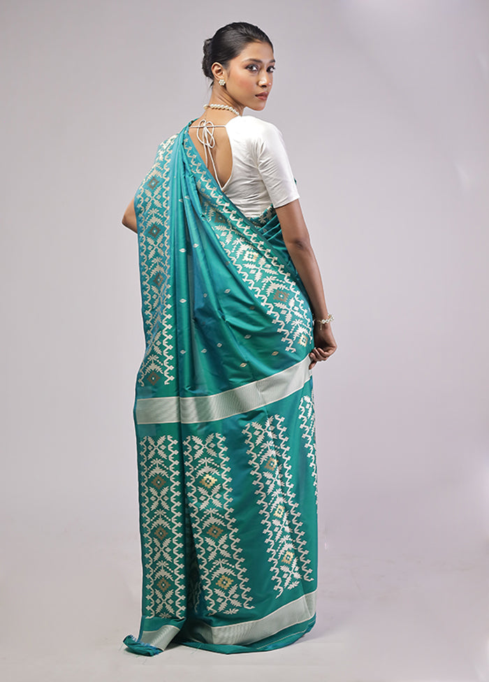 Green Dupion Silk Saree With Blouse Piece