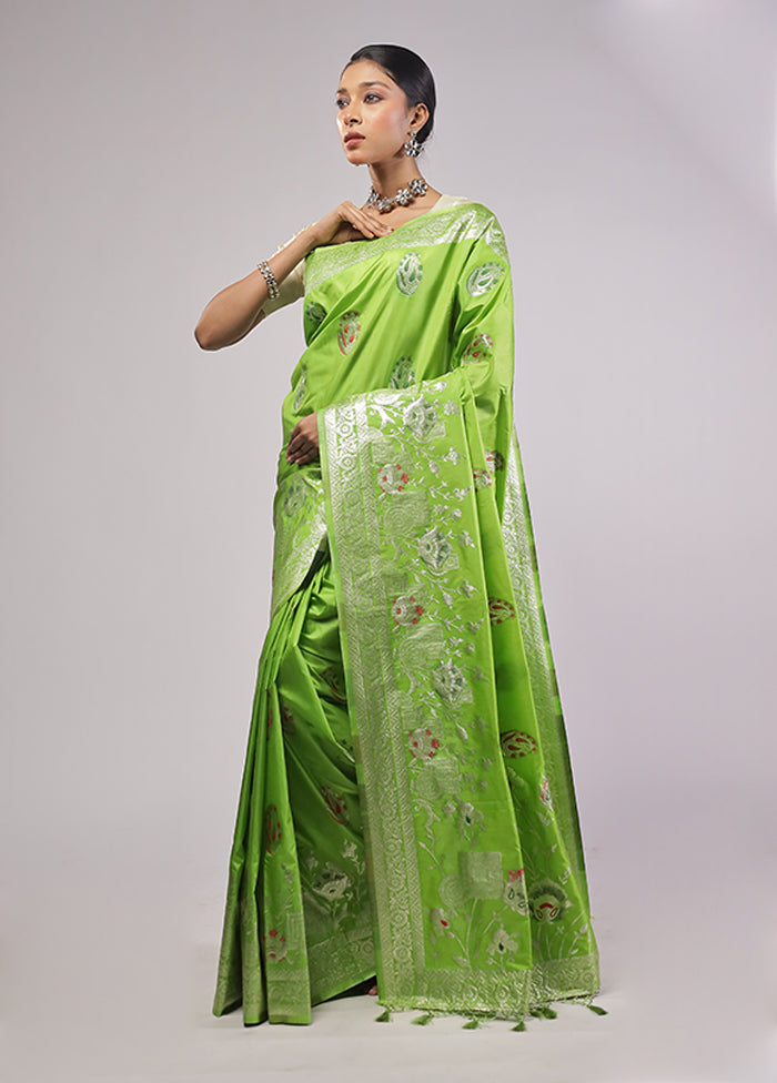 Green Dupion Silk Saree With Blouse Piece