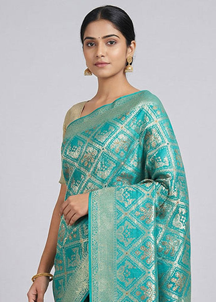 Green Dupion Silk Saree With Blouse Piece
