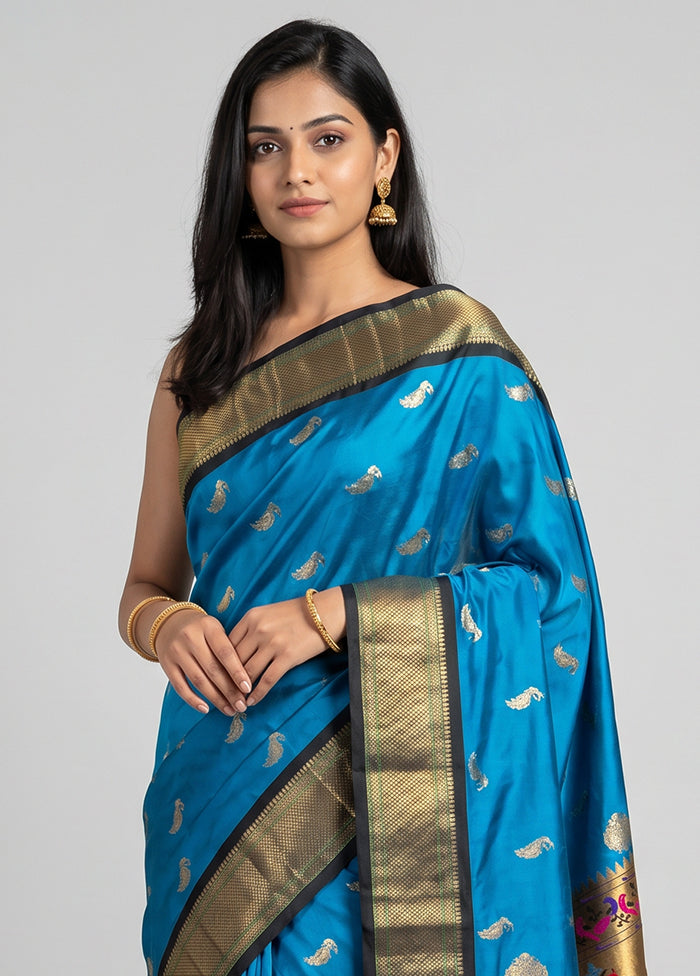 Blue Handloom Kanchipuram Pure Silk Saree With Blouse Piece