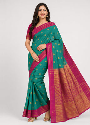 Green Gadwal Silk Saree Without Blouse Piece