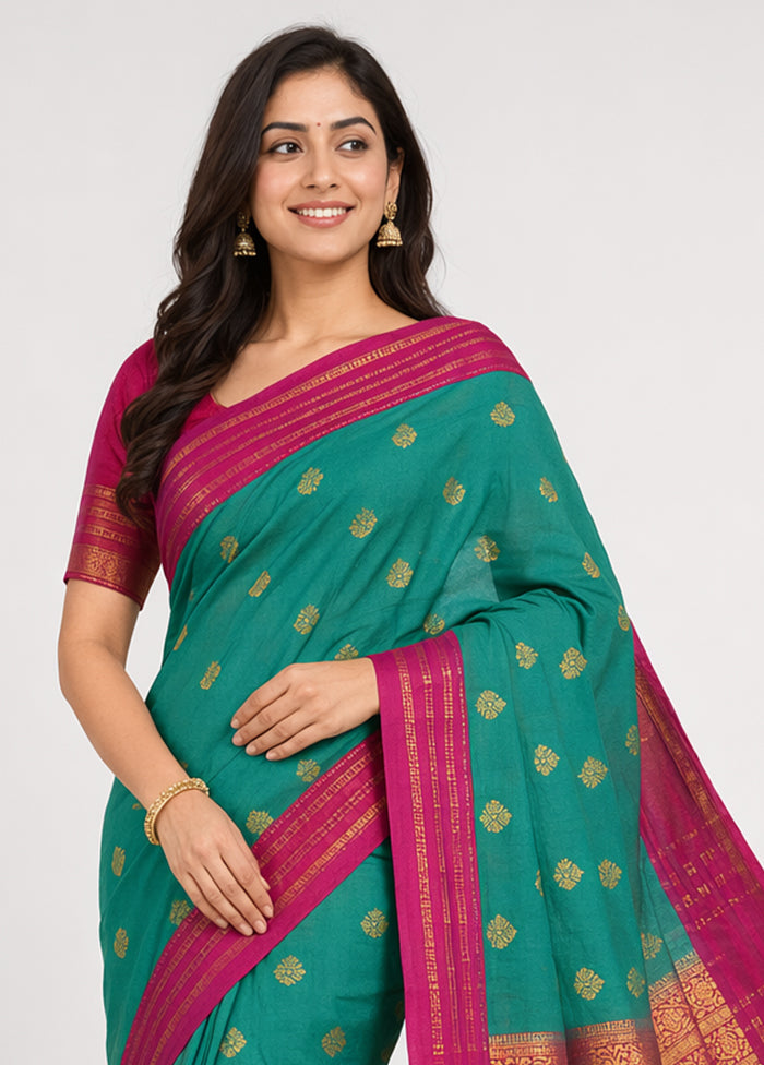 Green Gadwal Silk Saree Without Blouse Piece