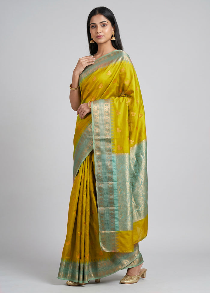 Green Gadwal Silk Saree Without Blouse Piece