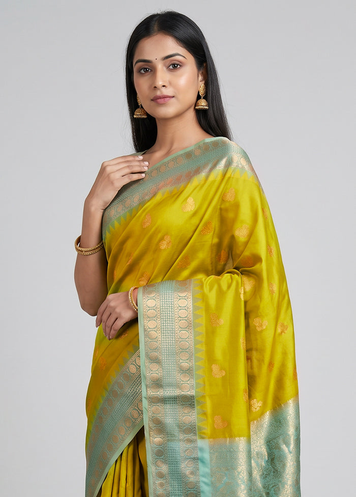 Green Gadwal Silk Saree Without Blouse Piece