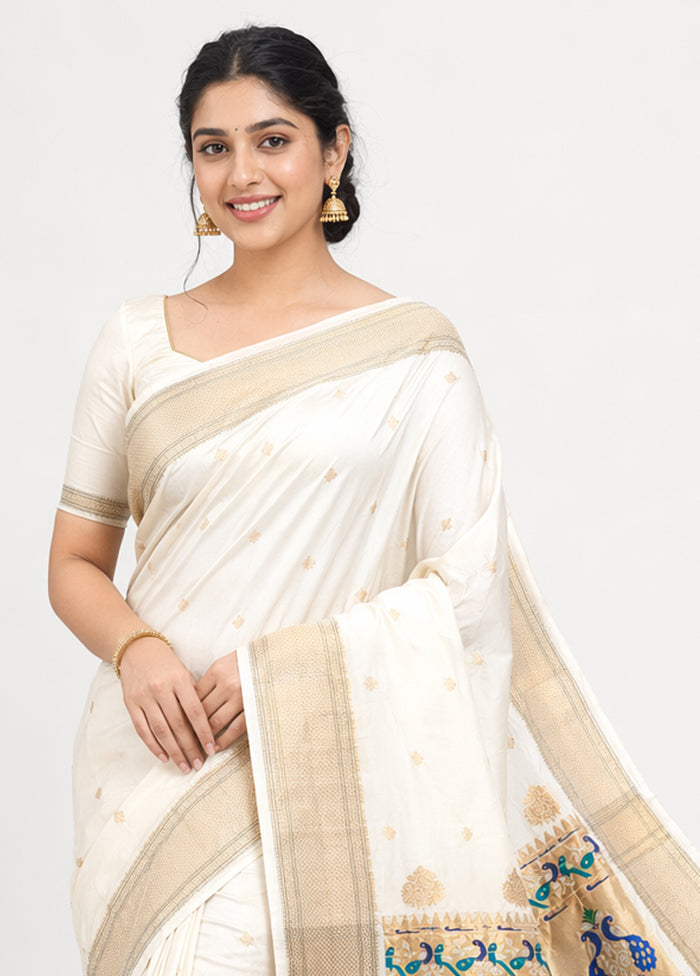 White Handloom Kanchipuram Pure Silk Saree With Blouse Piece