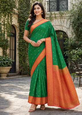 Green Handloom Kanjivaram Pure Silk Saree With Blouse Piece