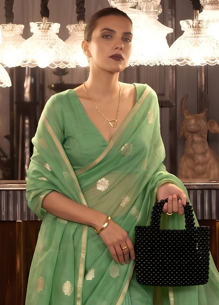 Green Matka Silk Saree With Blouse Piece