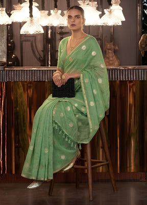 Green Matka Silk Saree With Blouse Piece