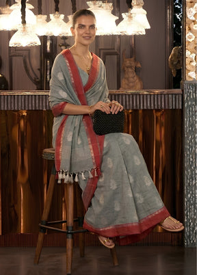 Grey Matka Silk Saree With Blouse Piece