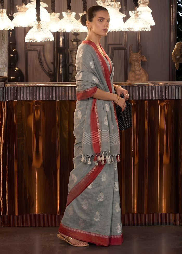 Grey Matka Silk Saree With Blouse Piece