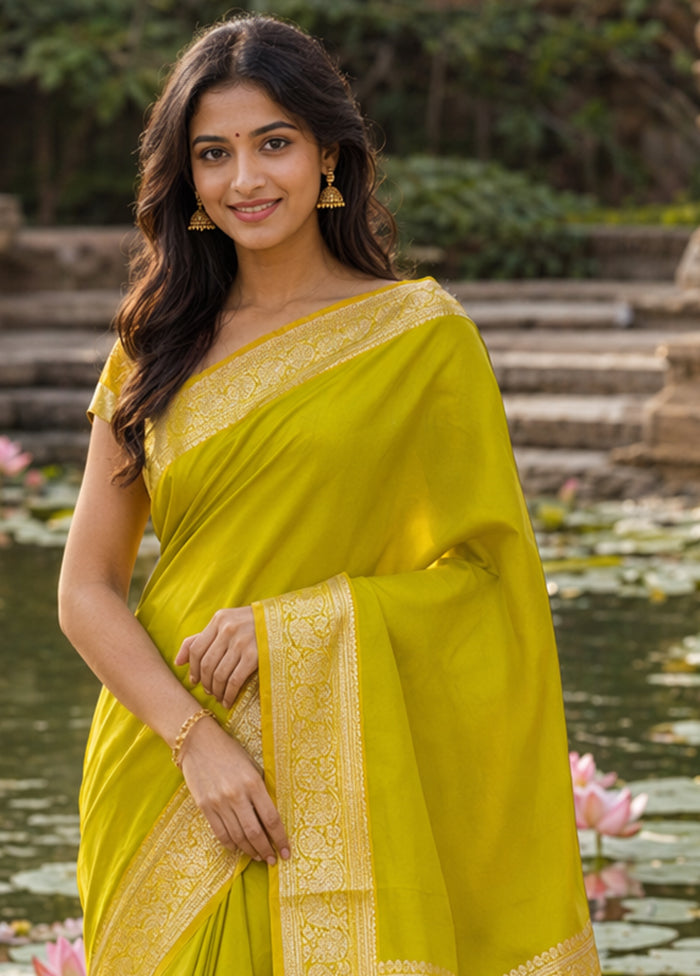 Green Banarasi Silk Saree With Blouse Piece